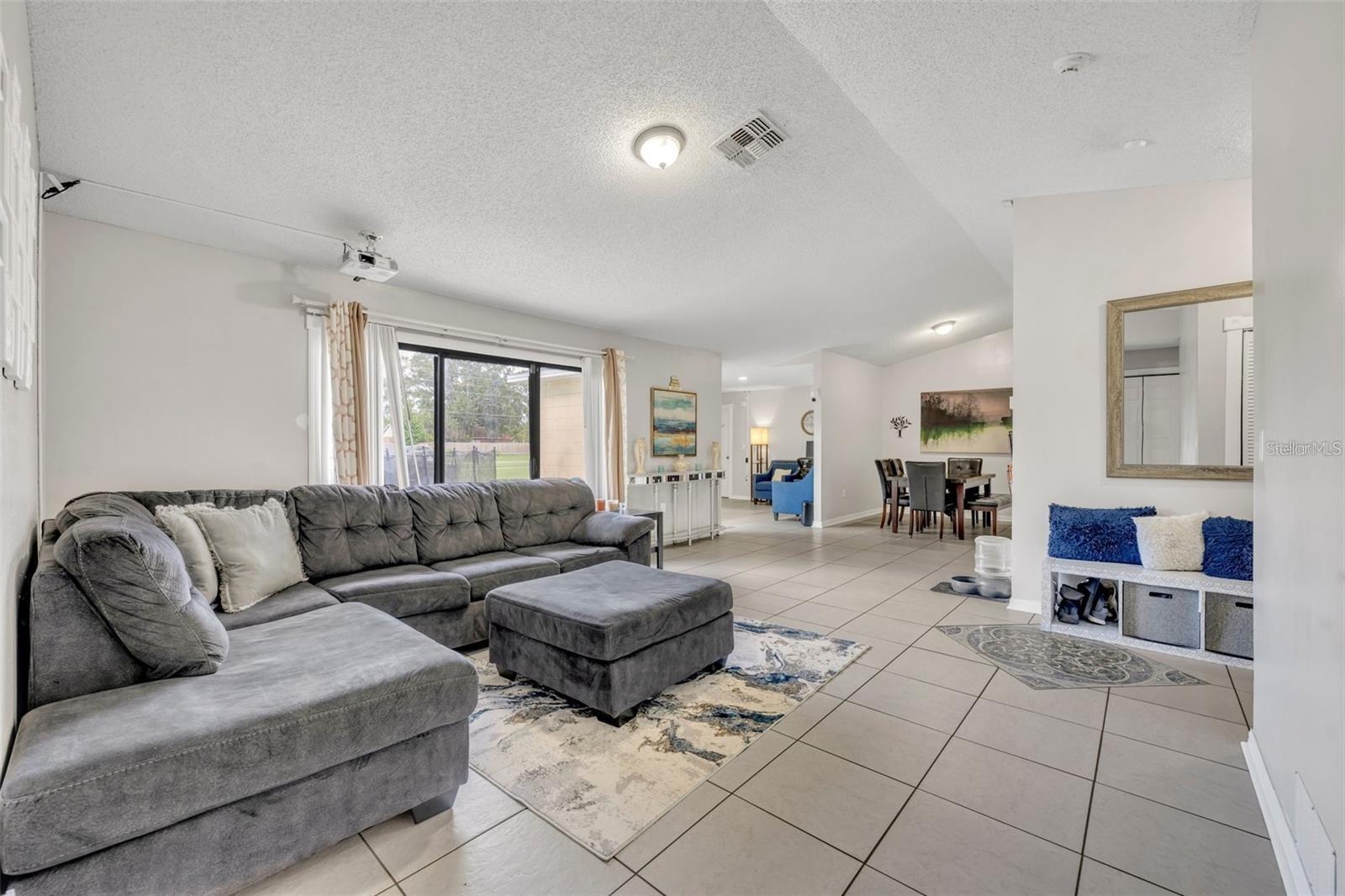832 VALNERA CT