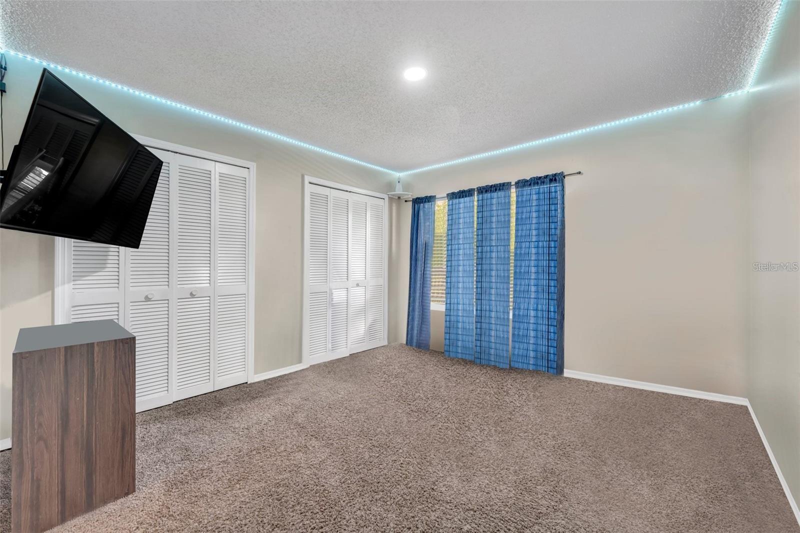 832 VALNERA CT