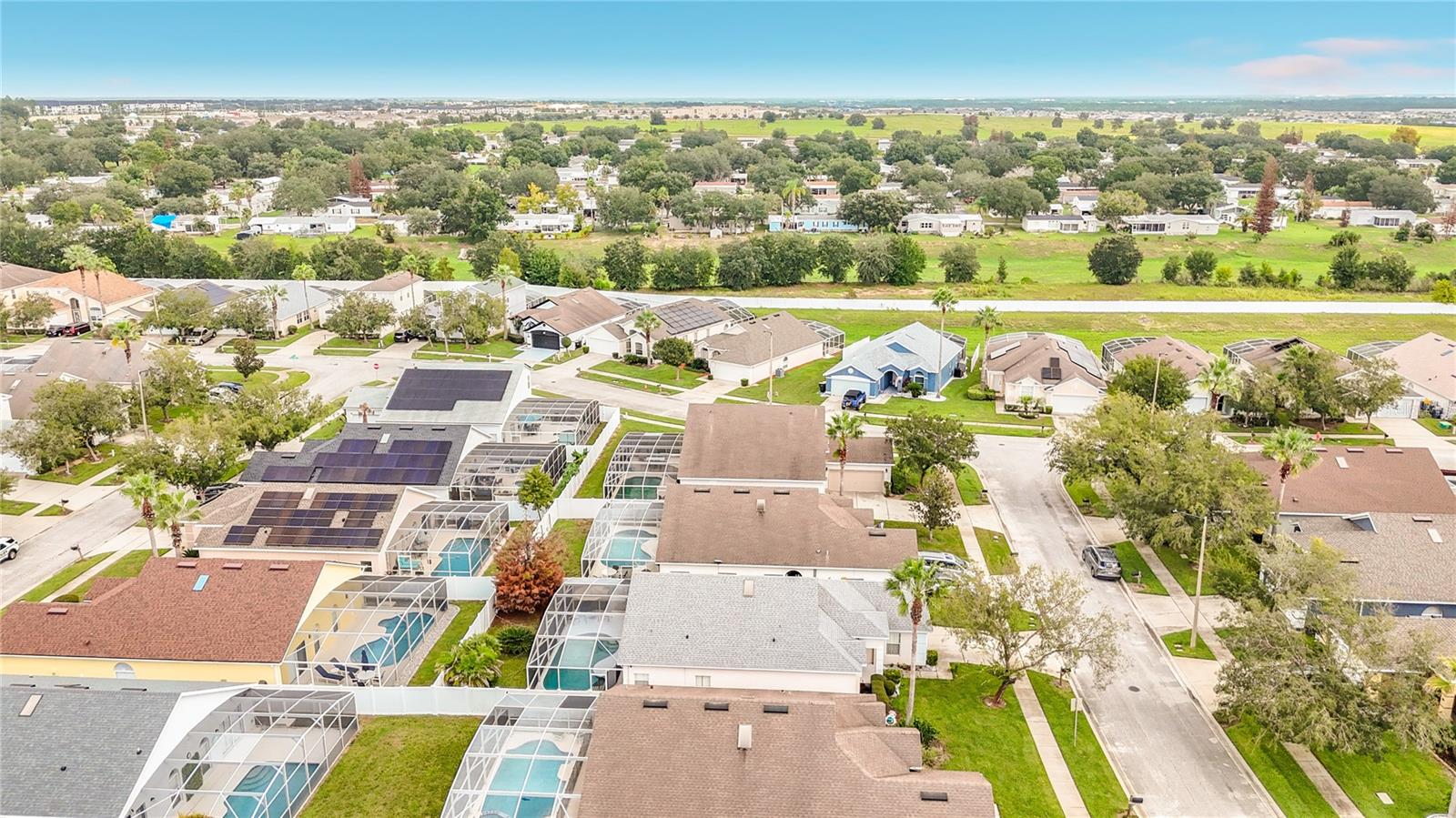 121 BLOOMINGDALE DR