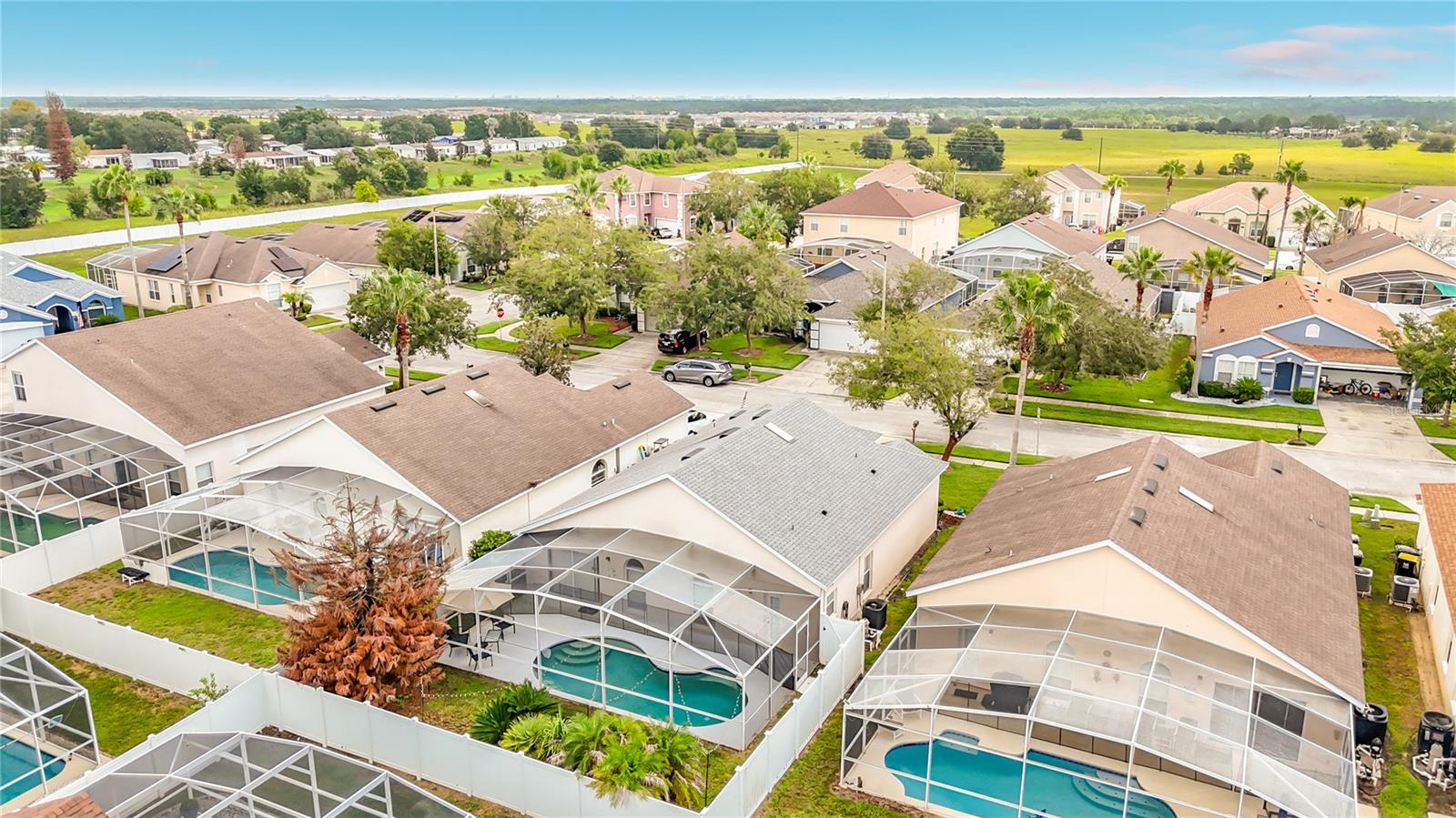 121 BLOOMINGDALE DR