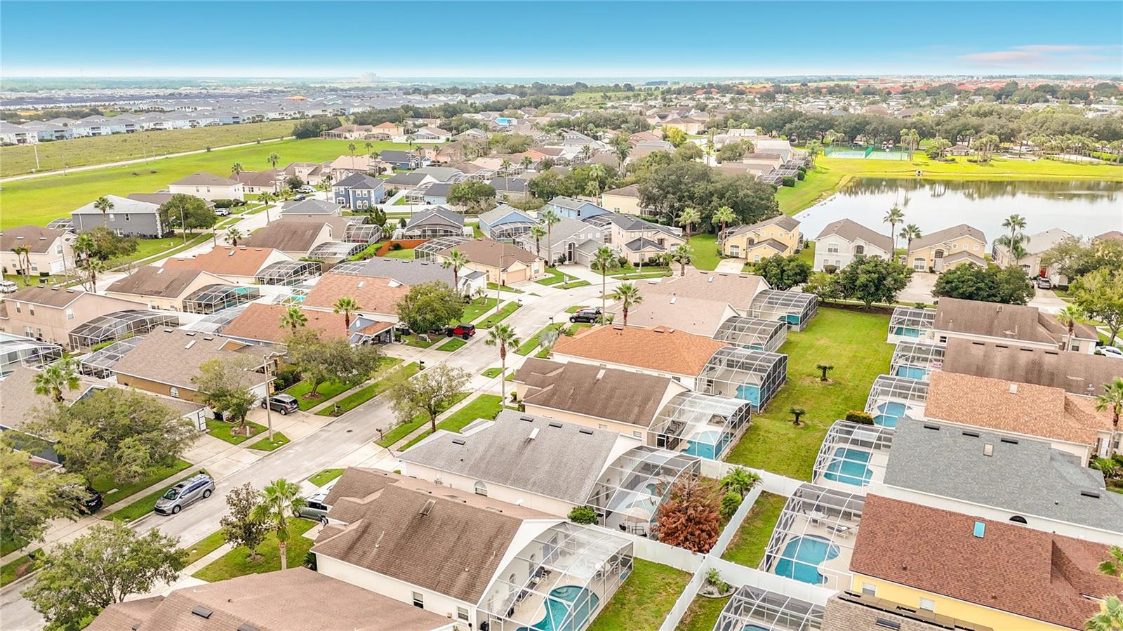 121 BLOOMINGDALE DR