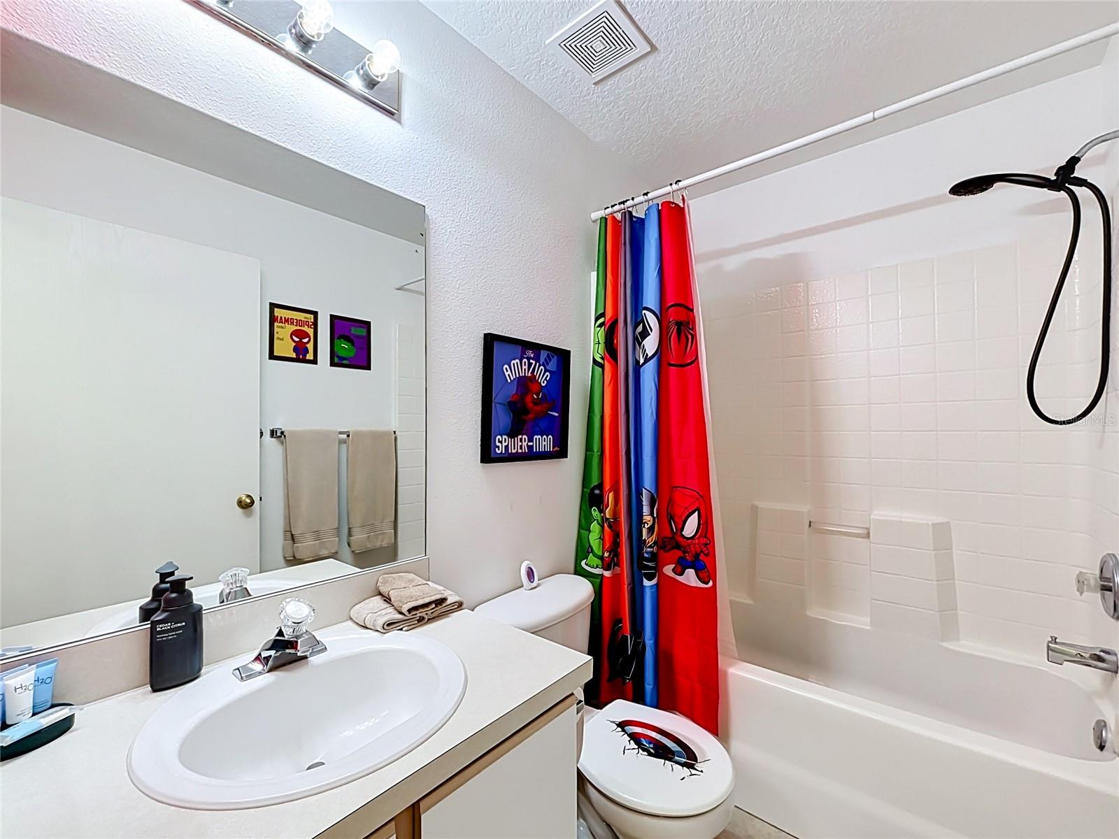 121 BLOOMINGDALE DR