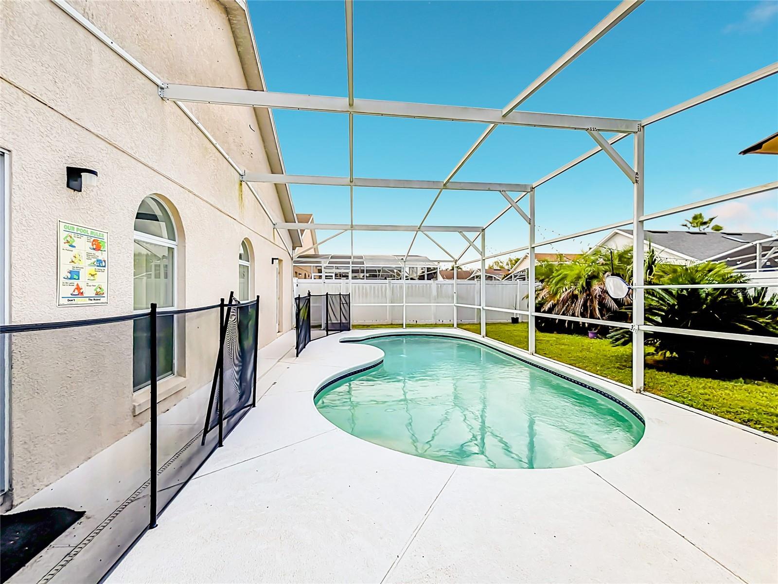 121 BLOOMINGDALE DR