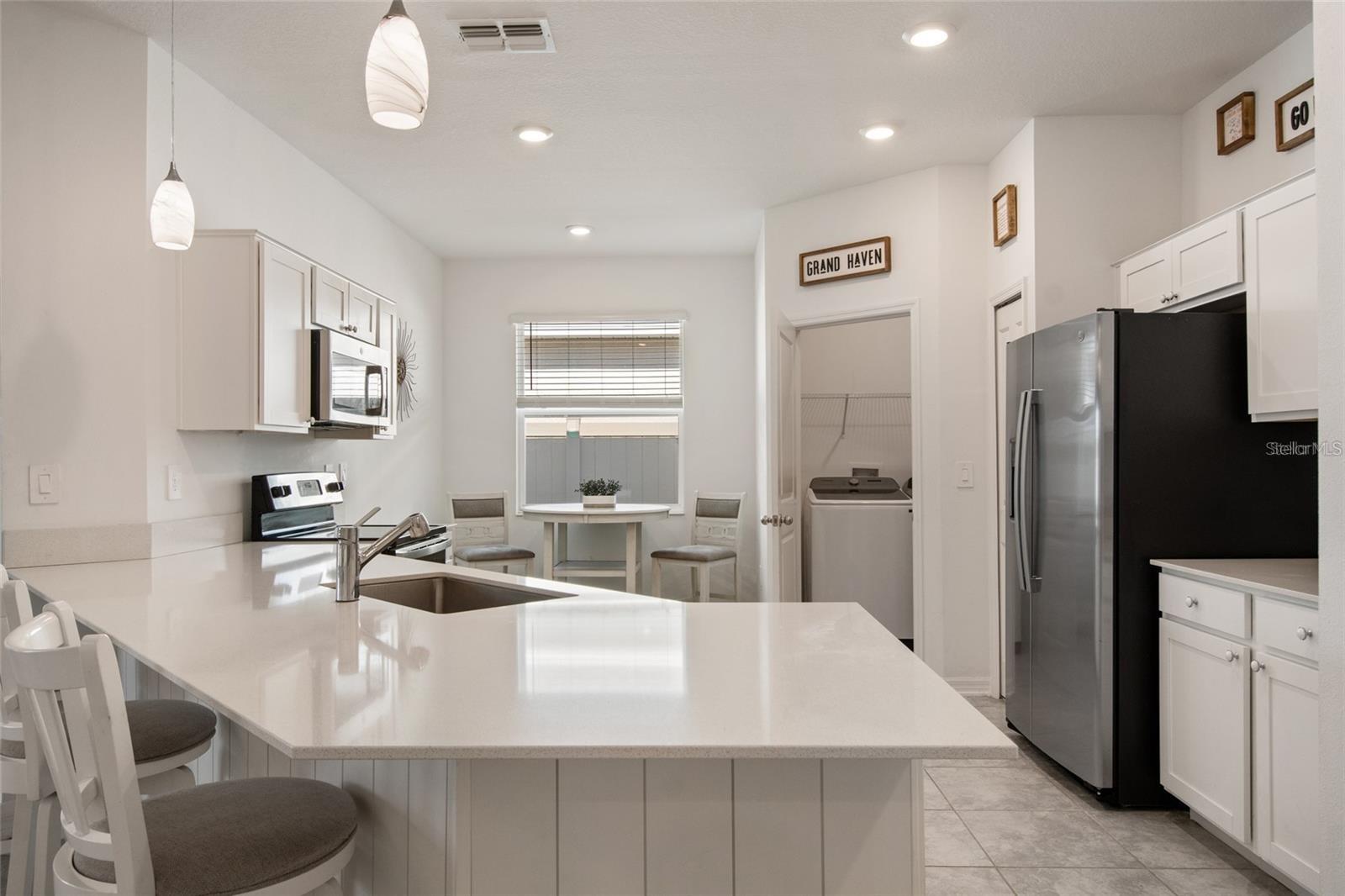 1172 TYLER LOOP