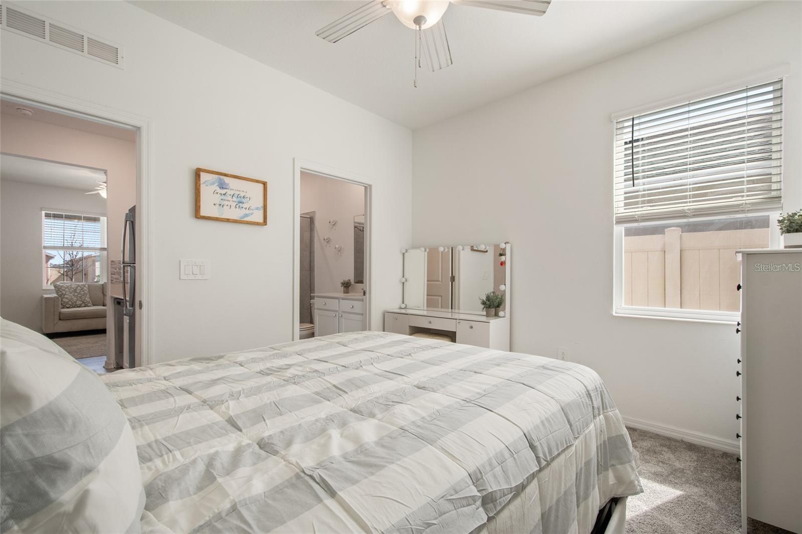 1172 TYLER LOOP