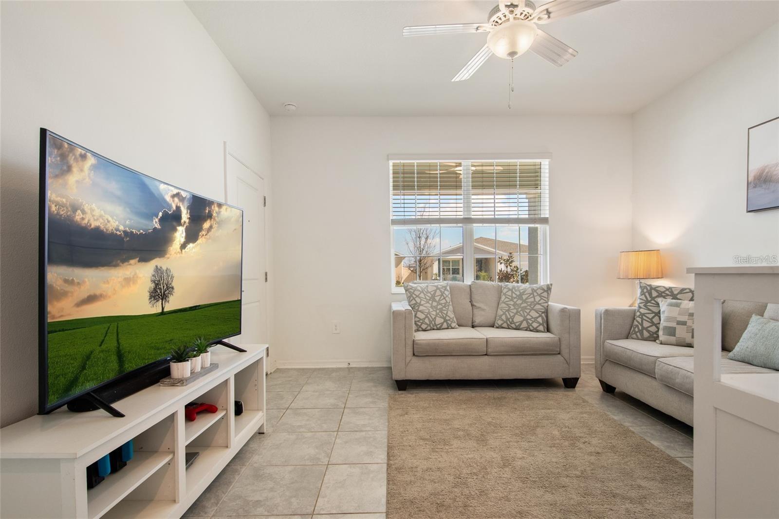 1172 TYLER LOOP