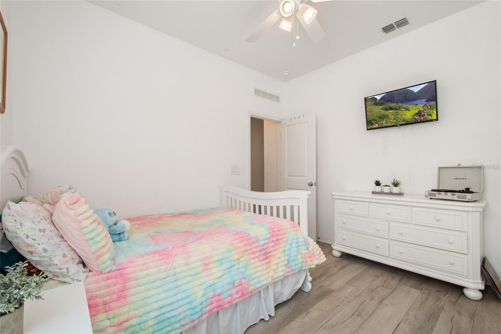 1172 TYLER LOOP