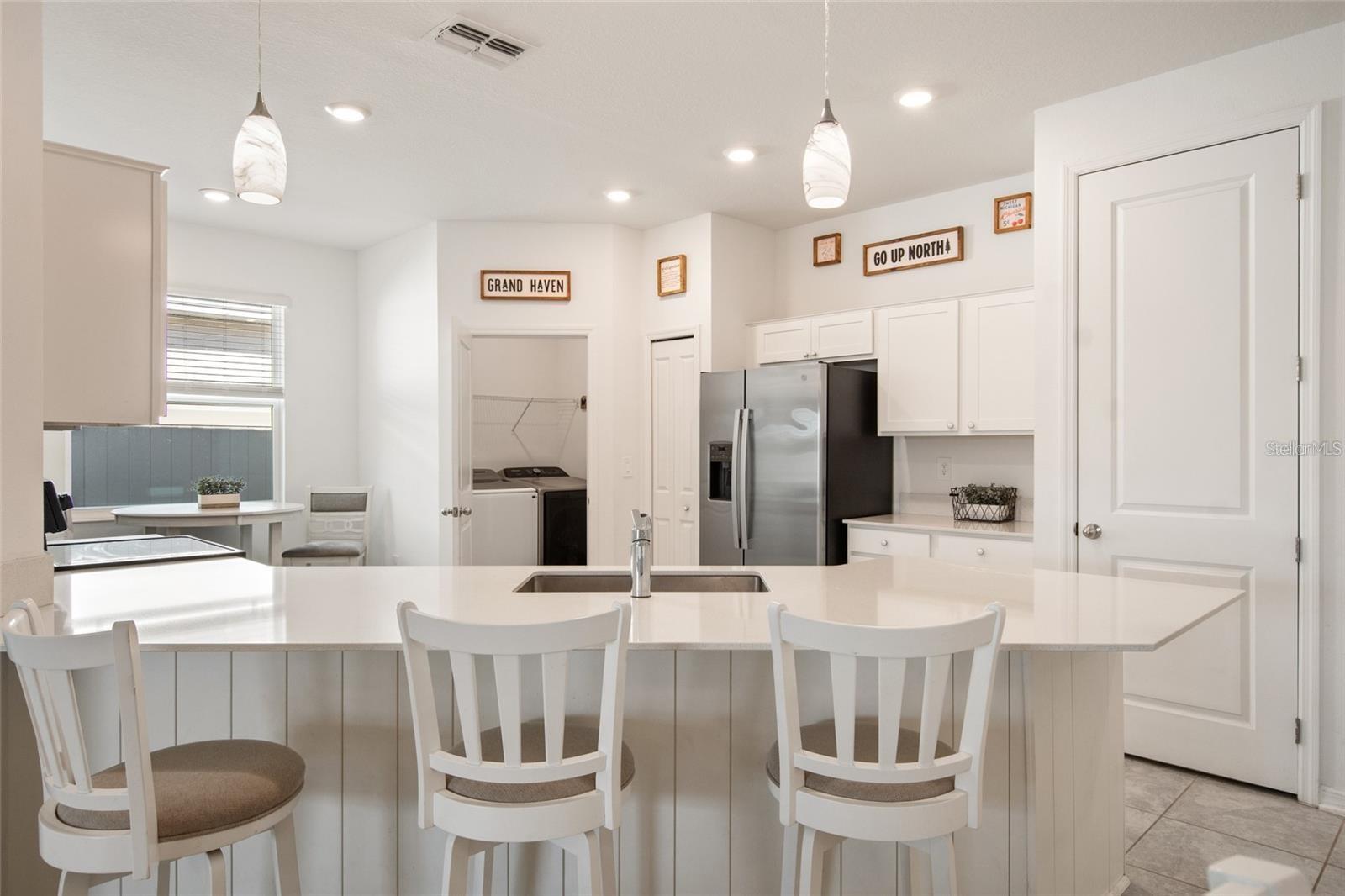1172 TYLER LOOP