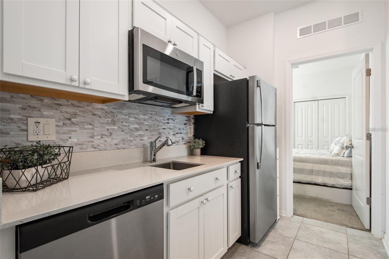 1172 TYLER LOOP