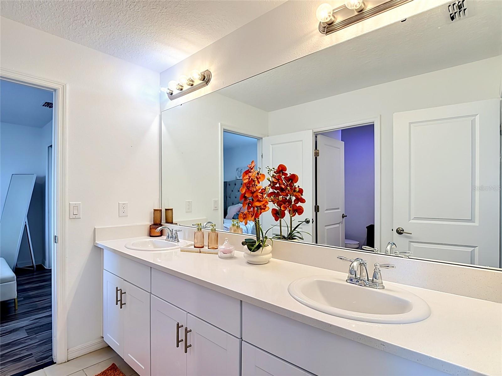 246 ZIRCON RD
