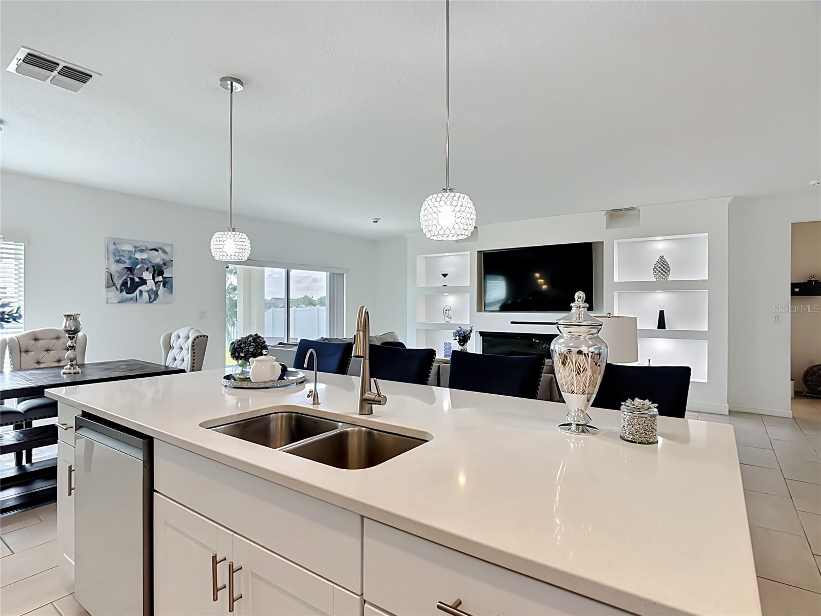 246 ZIRCON RD