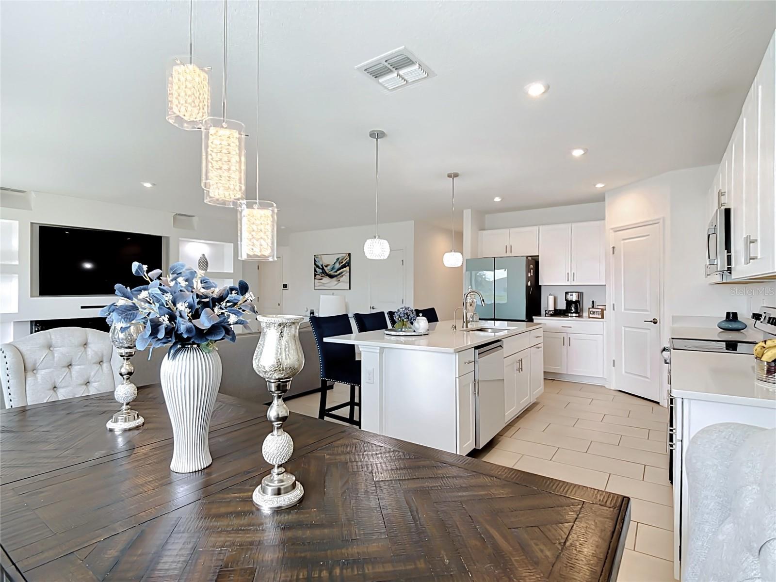 246 ZIRCON RD