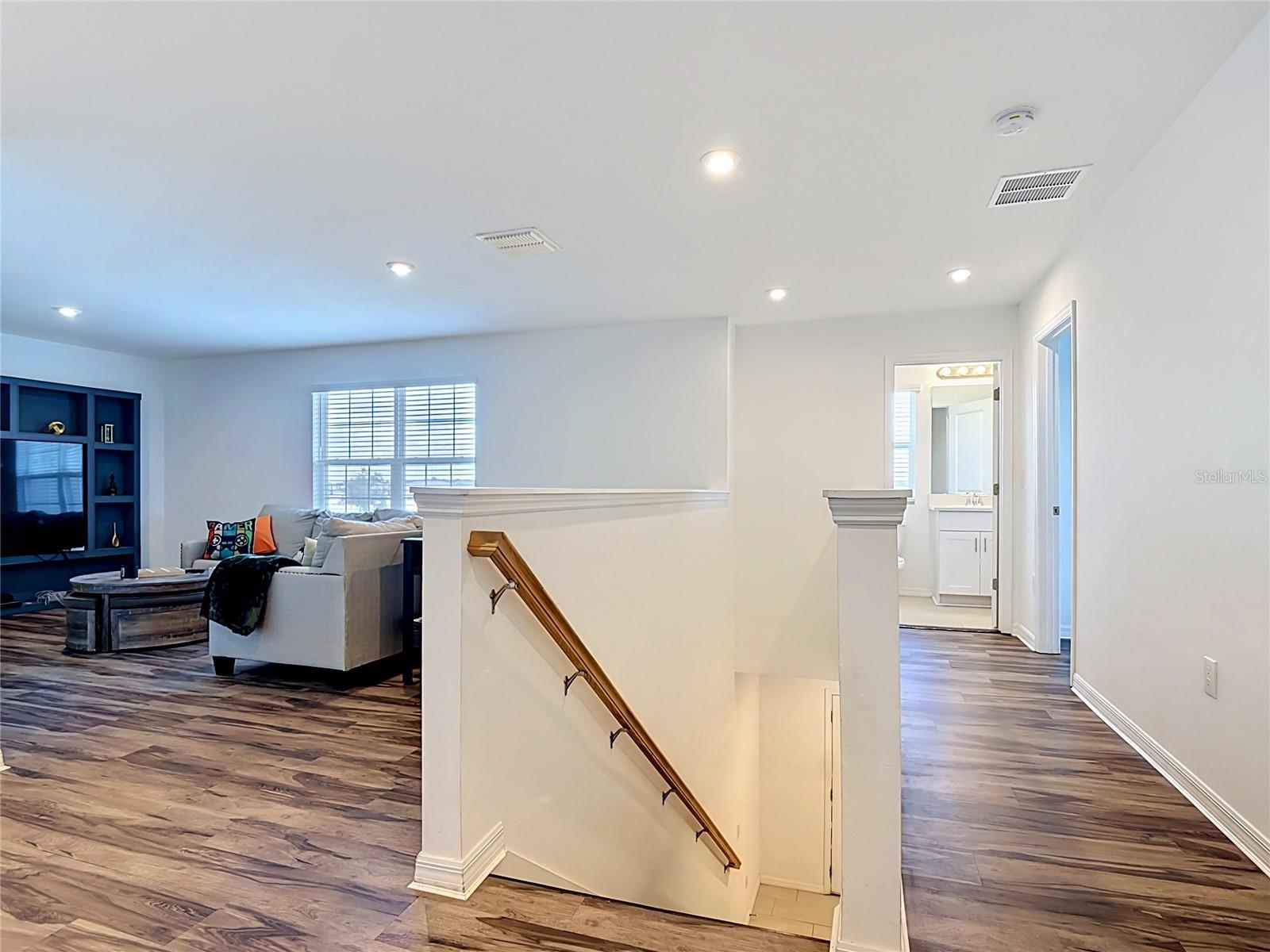 246 ZIRCON RD