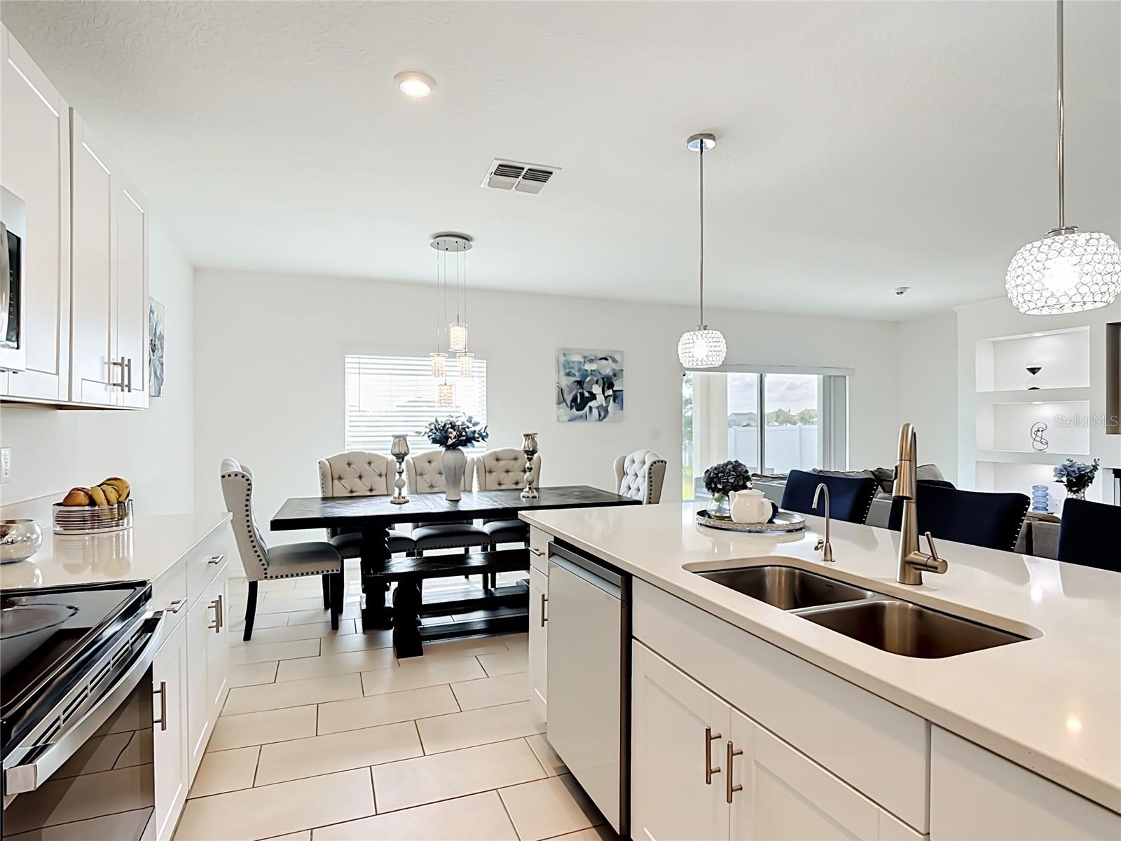 246 ZIRCON RD