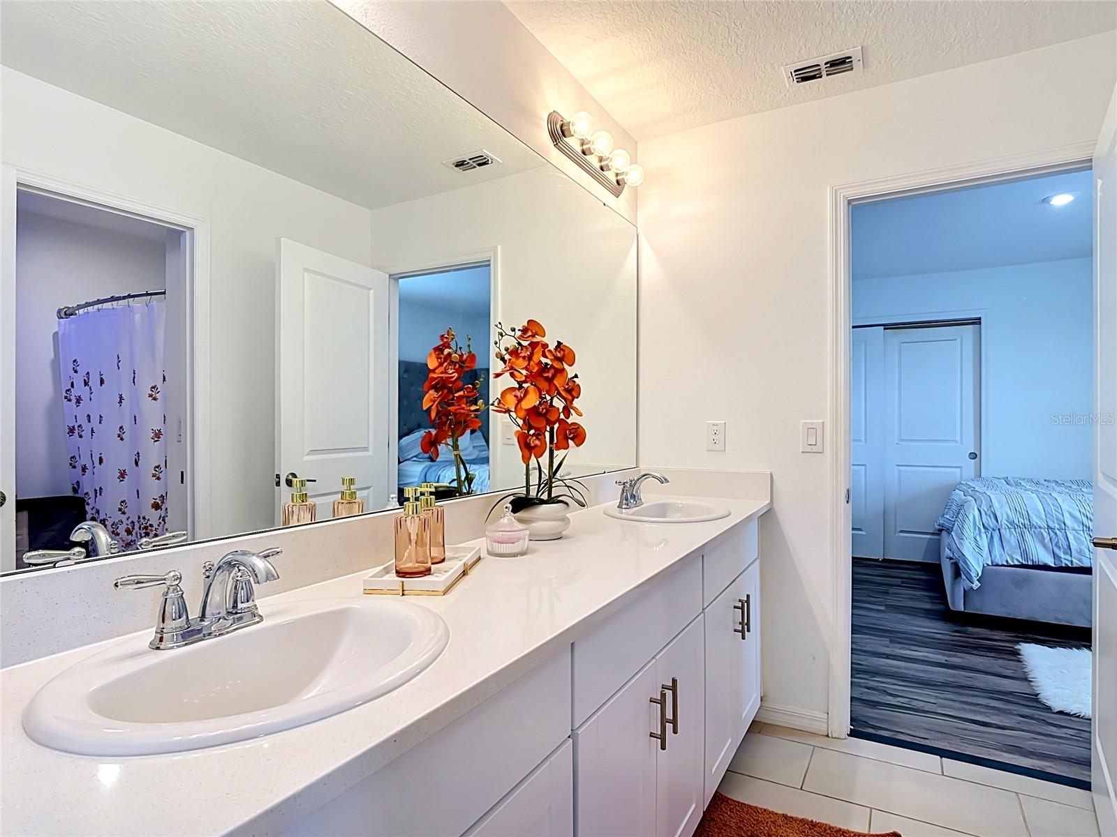 246 ZIRCON RD