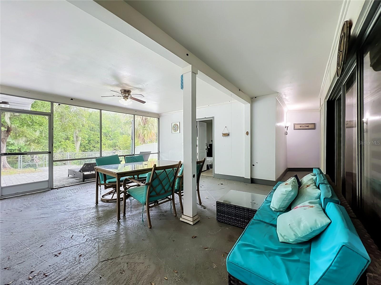 2425 LAUDERDALE CT
