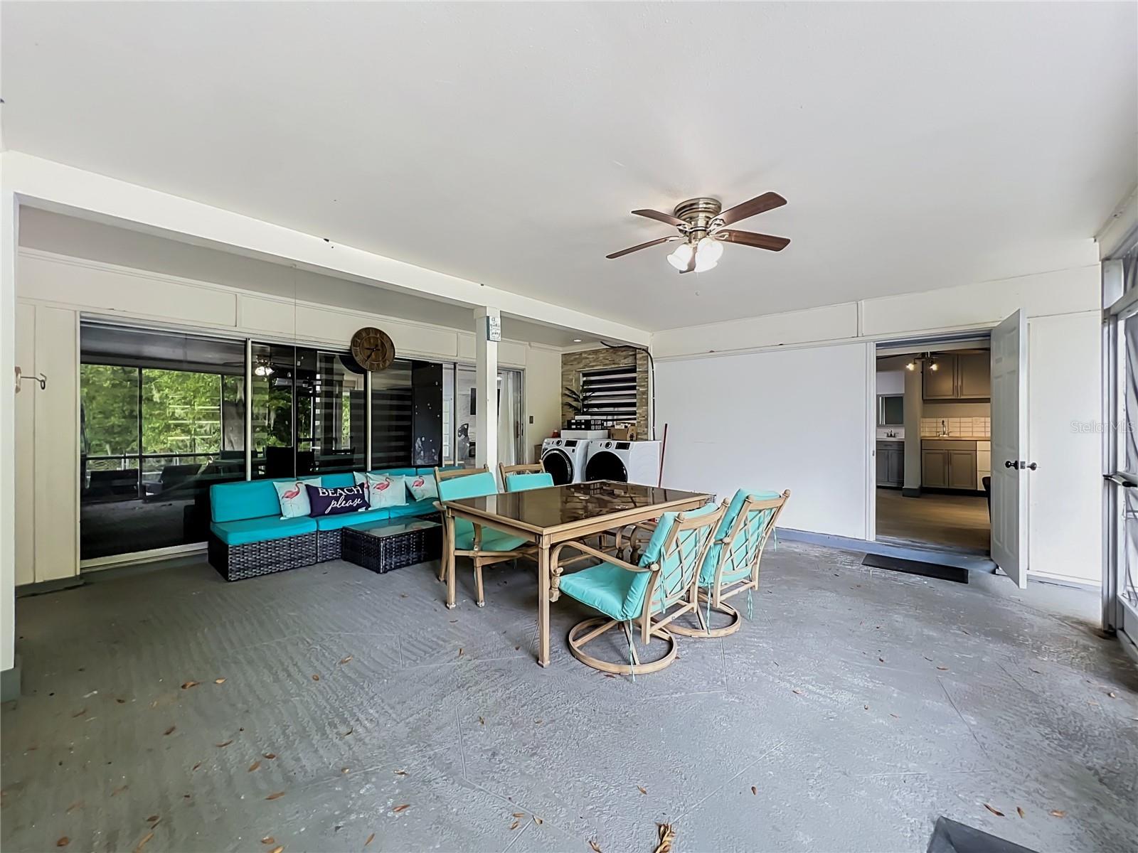 2425 LAUDERDALE CT