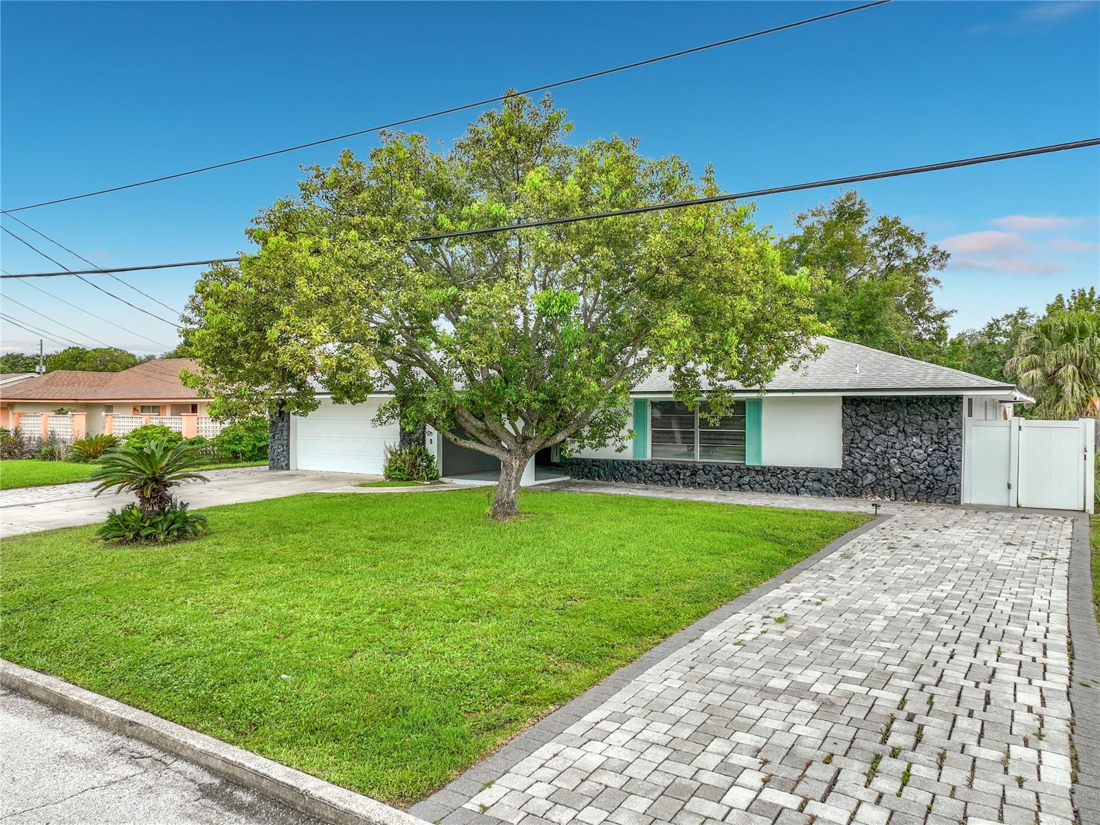 2425 LAUDERDALE CT