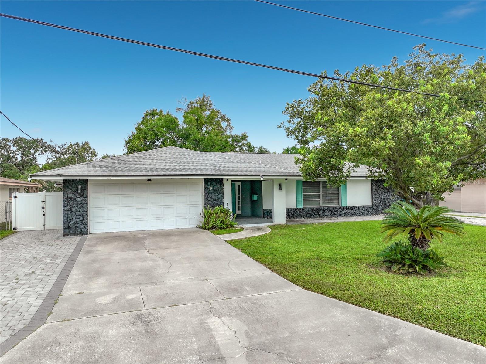 2425 LAUDERDALE CT