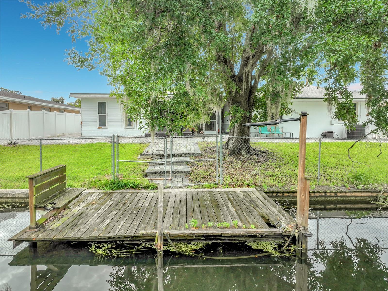 2425 LAUDERDALE CT