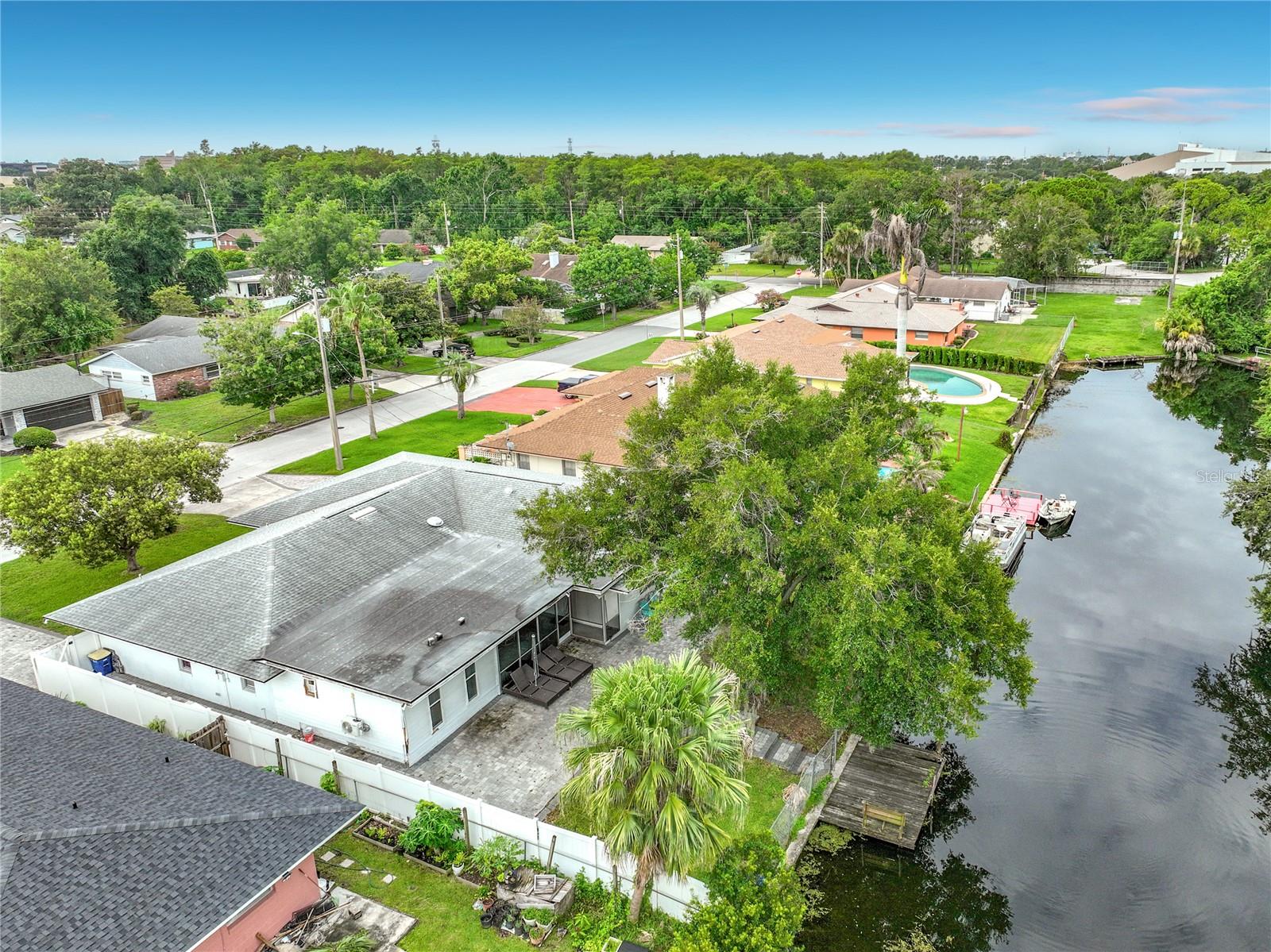 2425 LAUDERDALE CT
