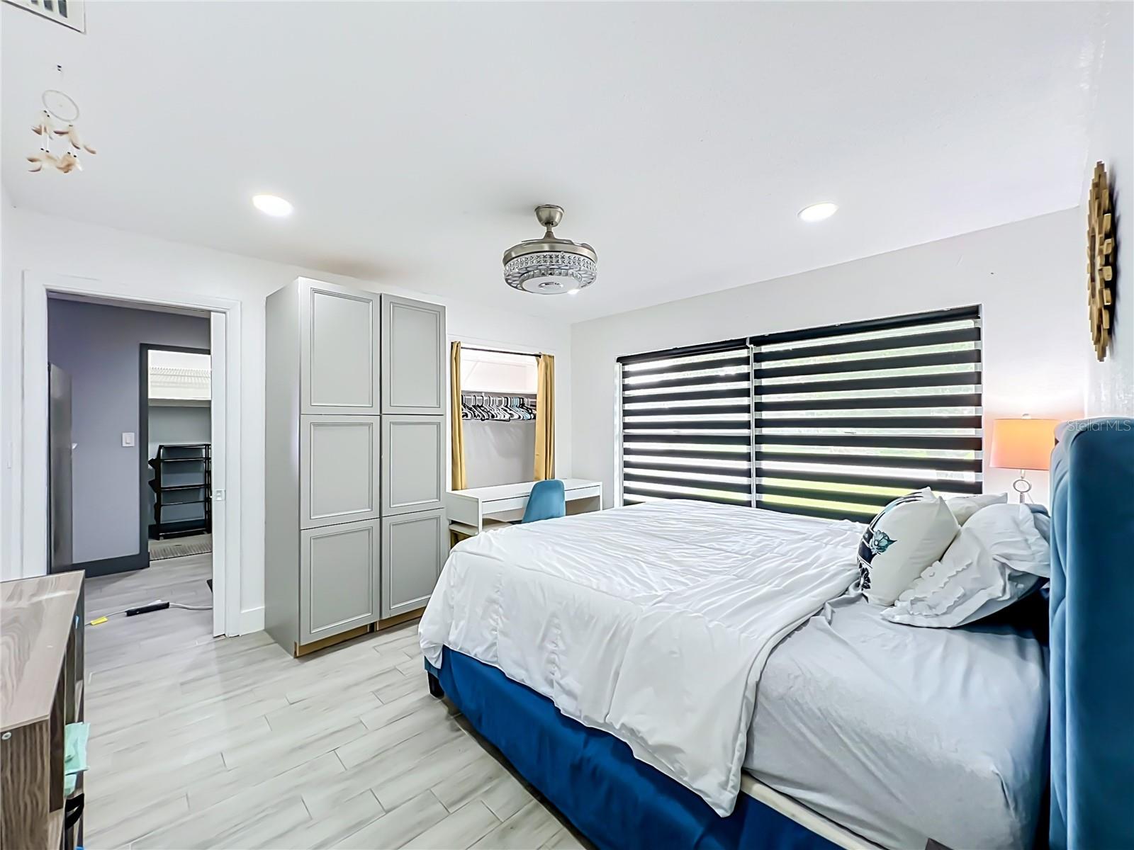 2425 LAUDERDALE CT
