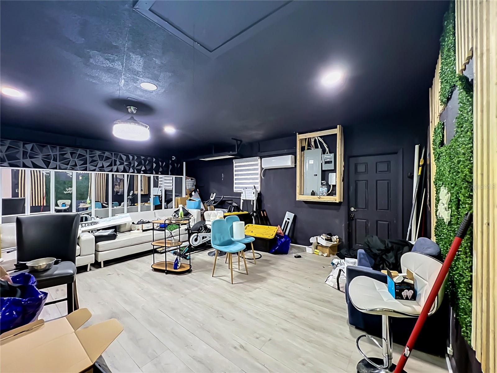 2425 LAUDERDALE CT