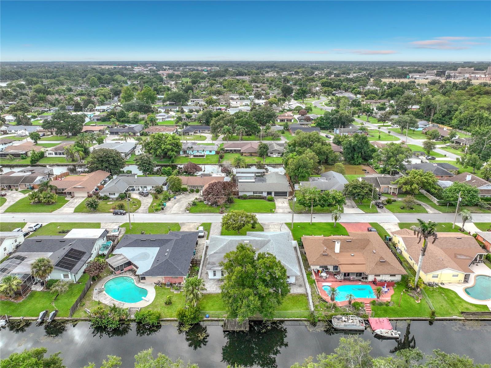2425 LAUDERDALE CT
