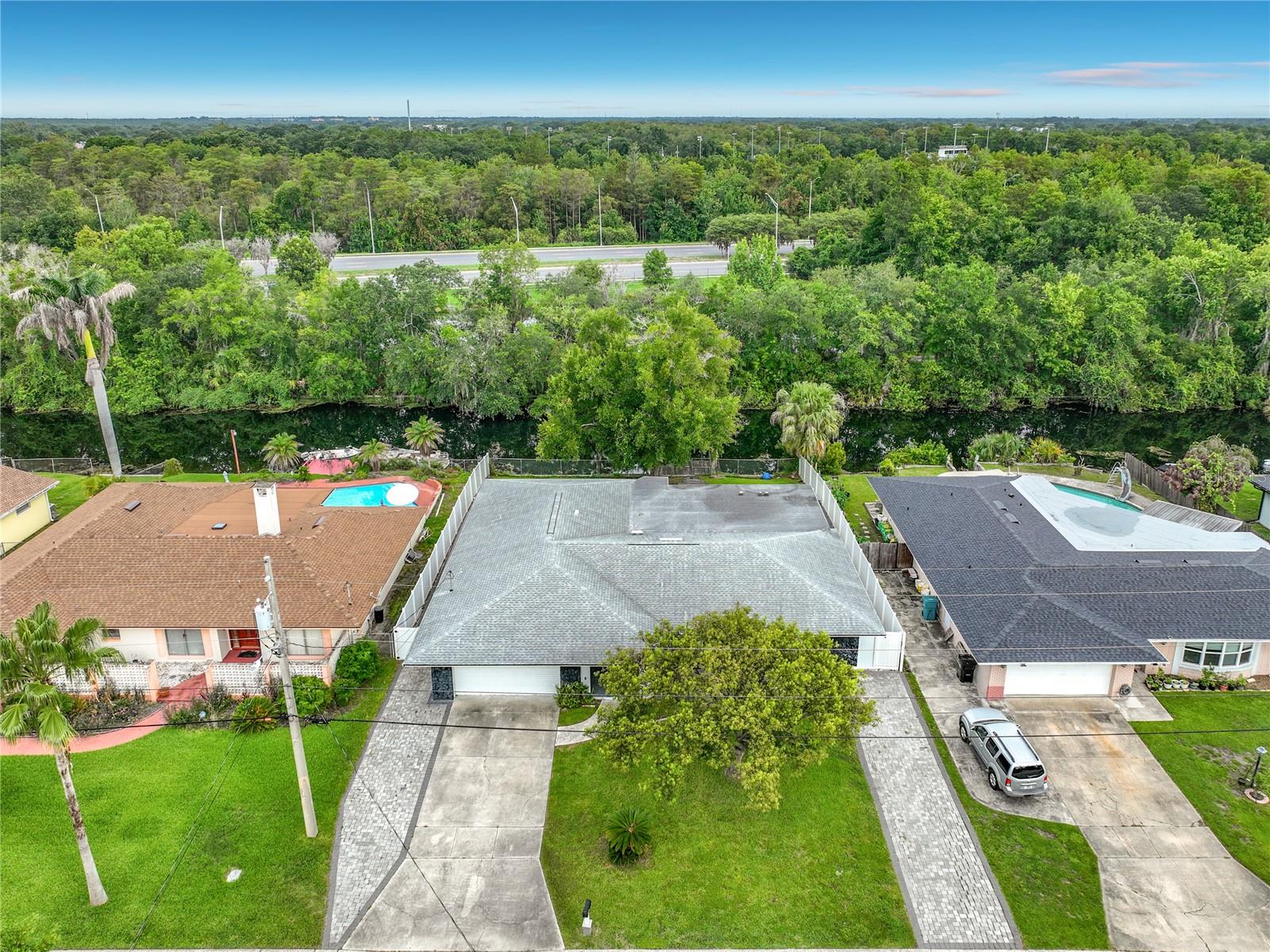 2425 LAUDERDALE CT