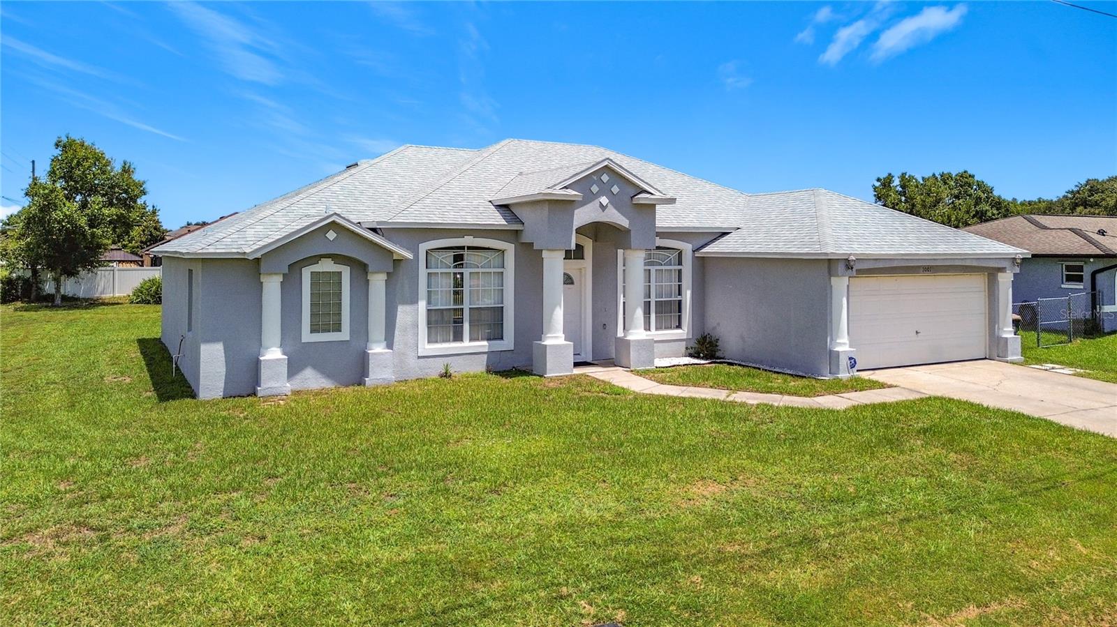 1001 EIFFEL LN