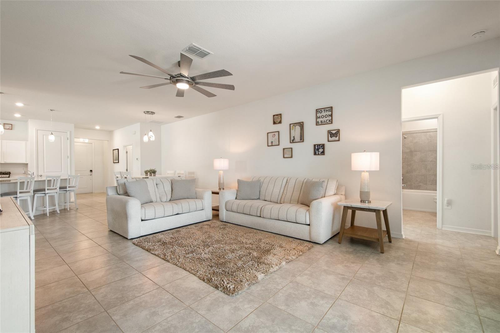 1172 TYLER LOOP