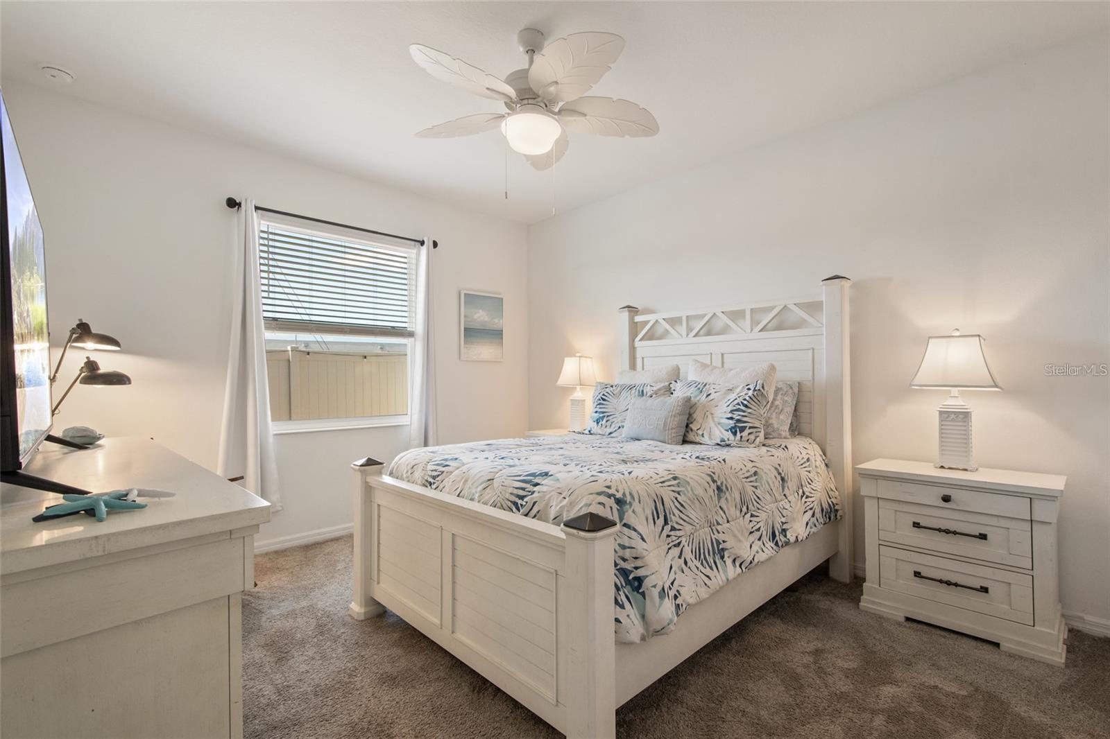 1172 TYLER LOOP