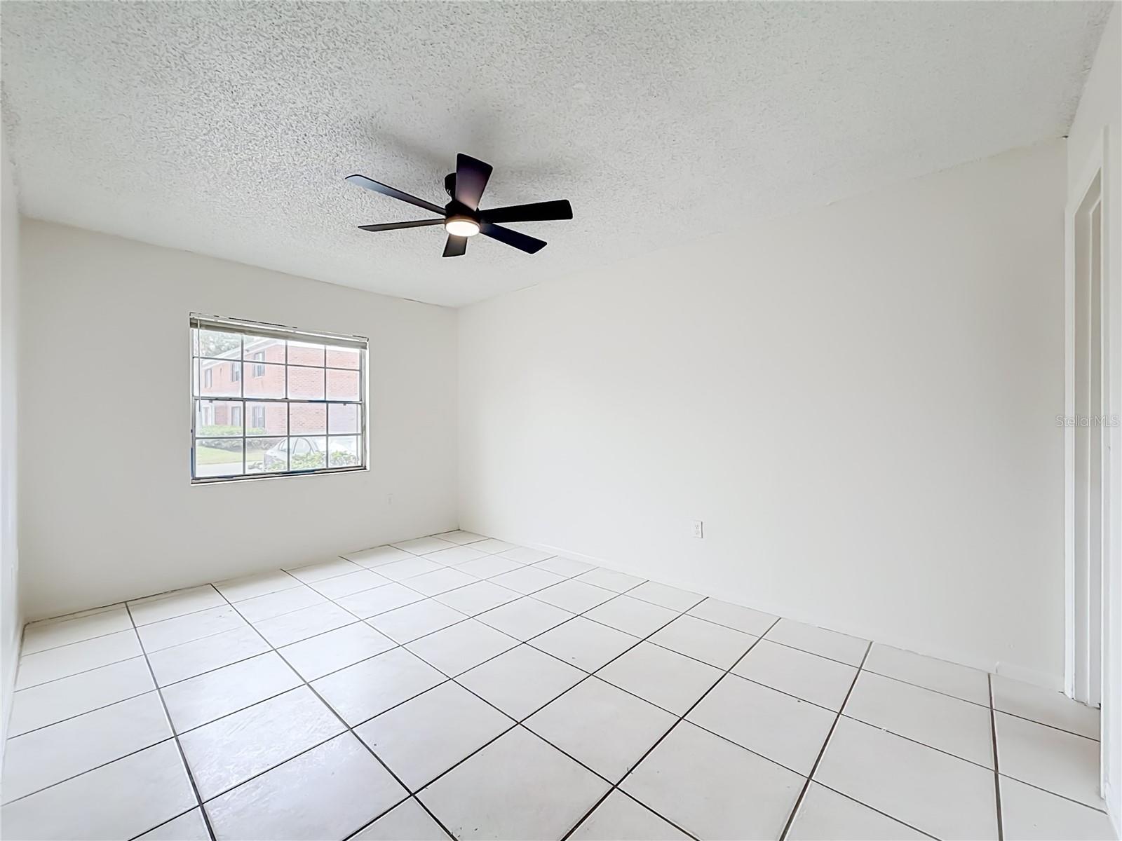 1434 W HOLDEN AVE #C-4