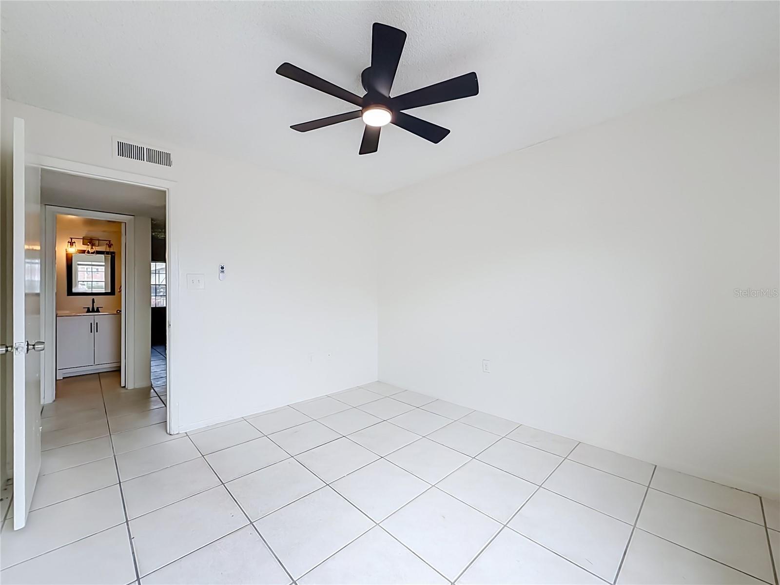 1434 W HOLDEN AVE #C-4