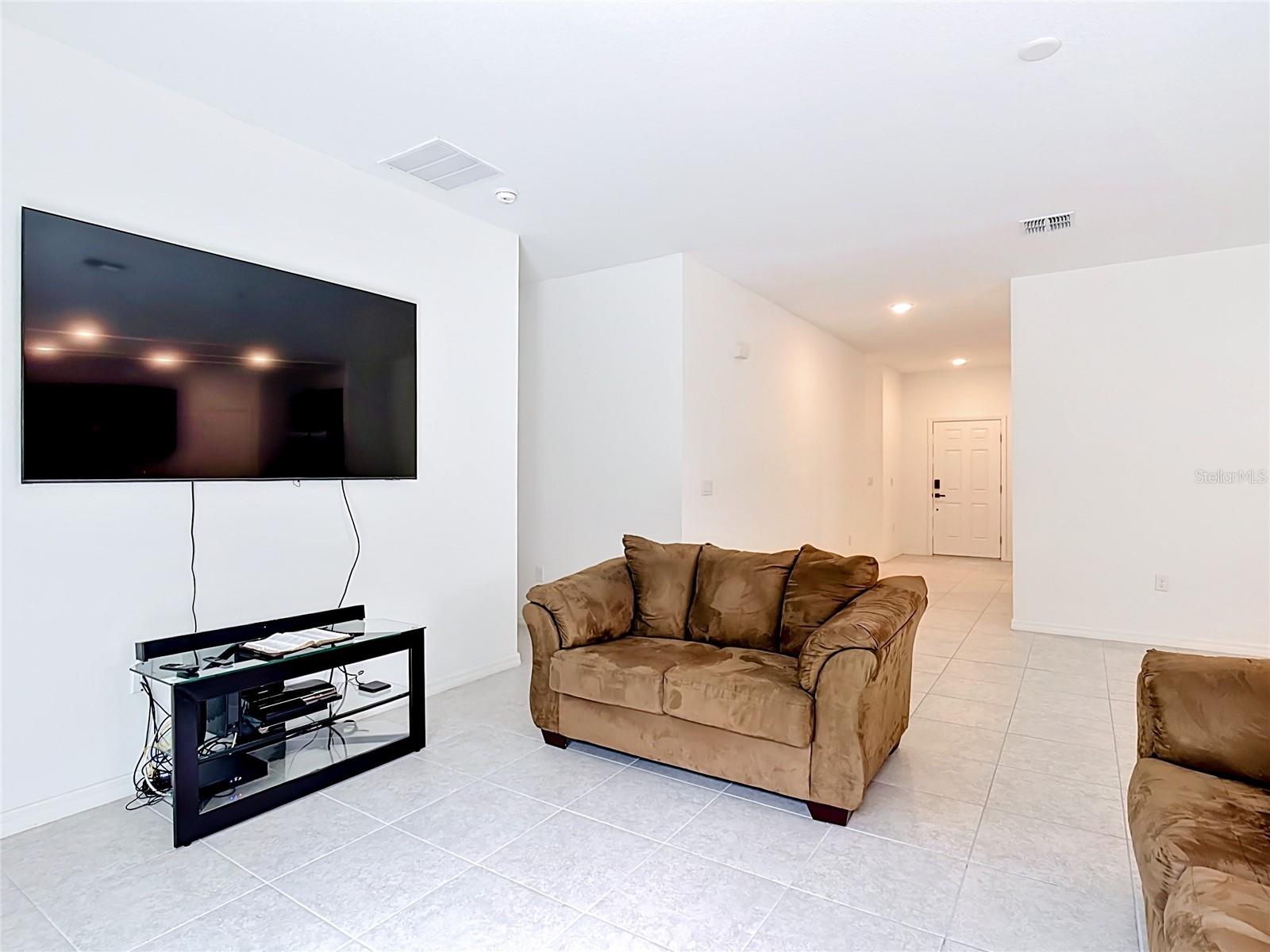1414 ORLANDO CT