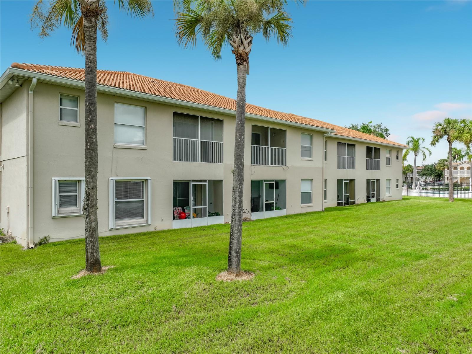 13403 FAIRWAY GLEN DR #104