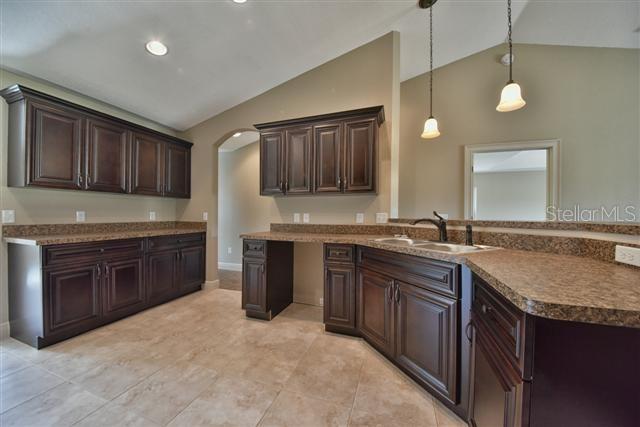 1693 SW 168 LOOP