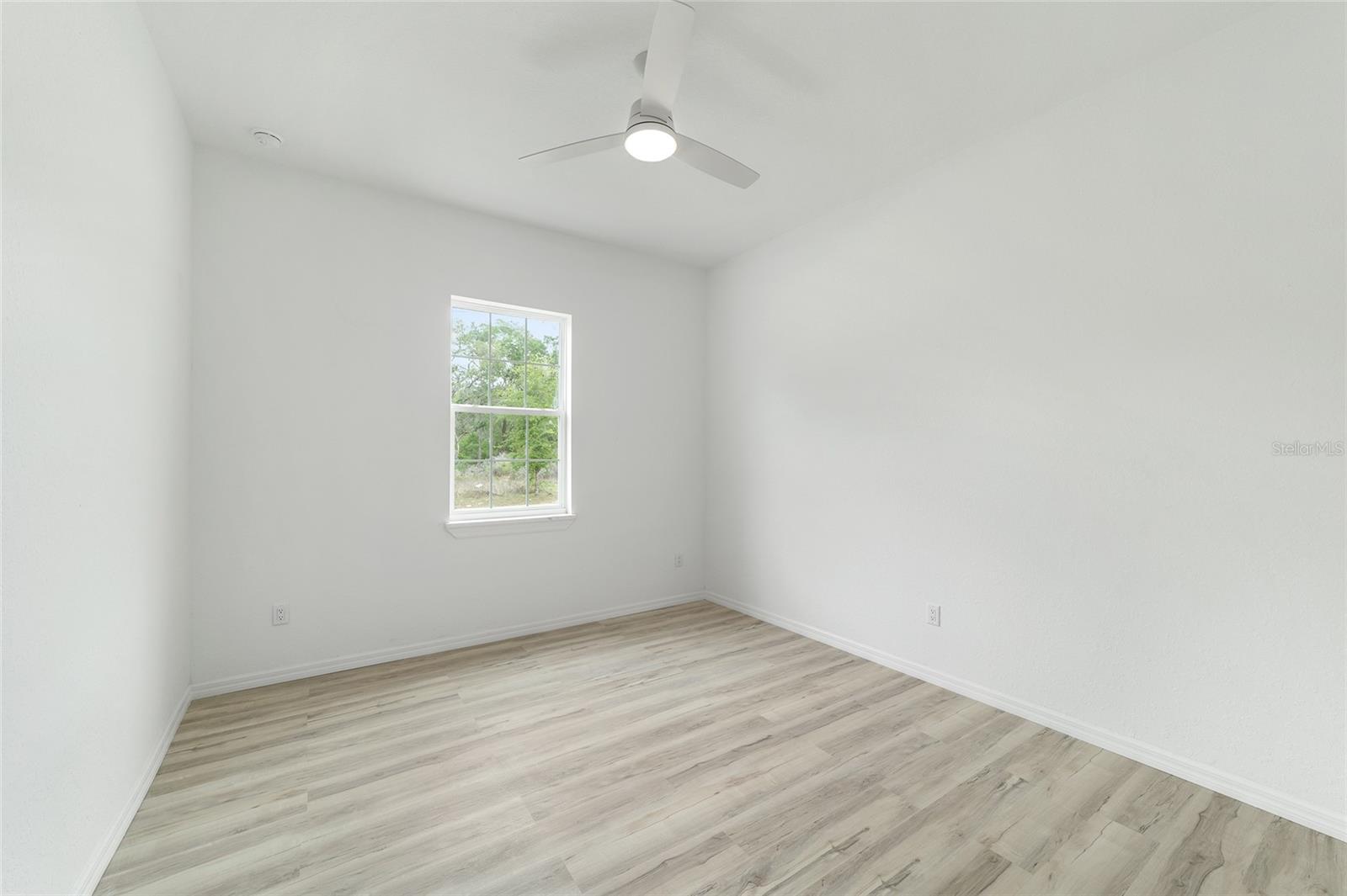 4 LOCUST RUN CIR