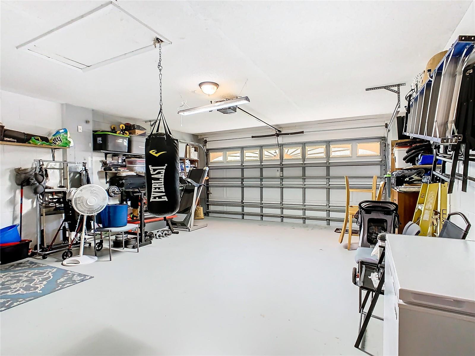 927 NANCY CT