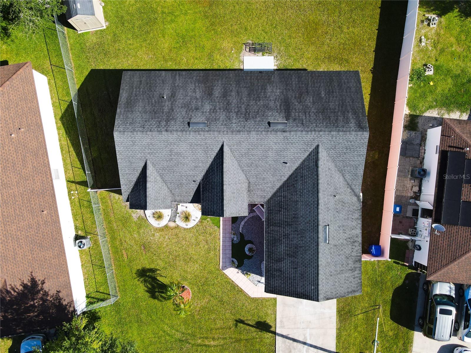 927 NANCY CT
