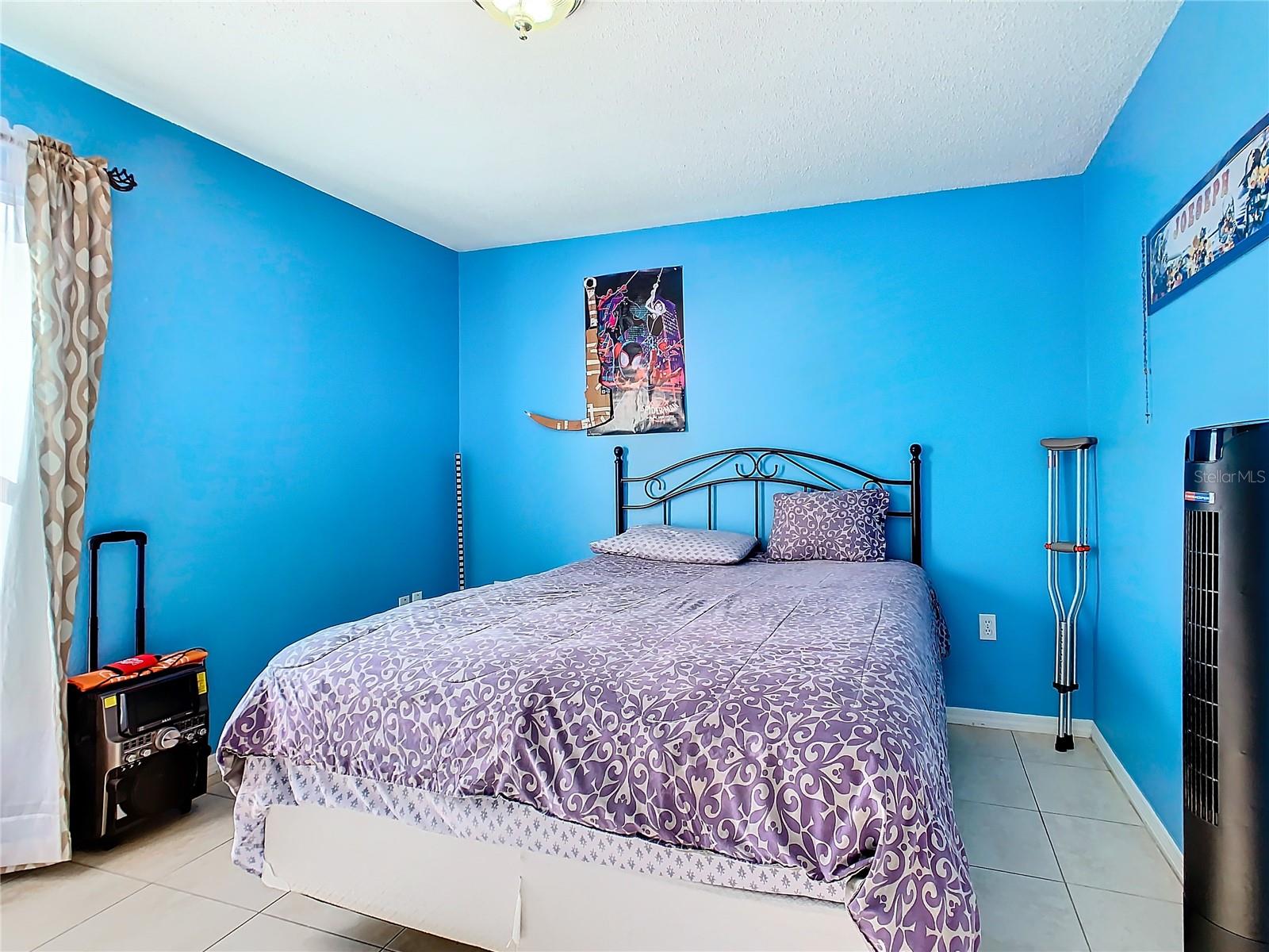 927 NANCY CT