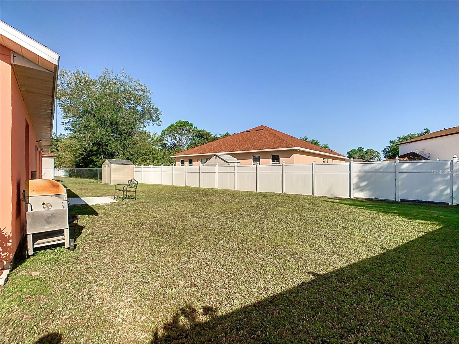 927 NANCY CT