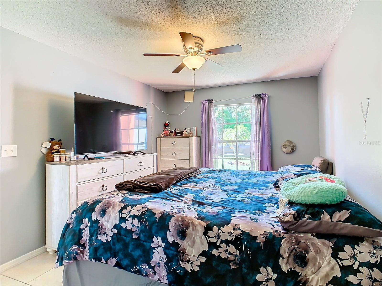 927 NANCY CT