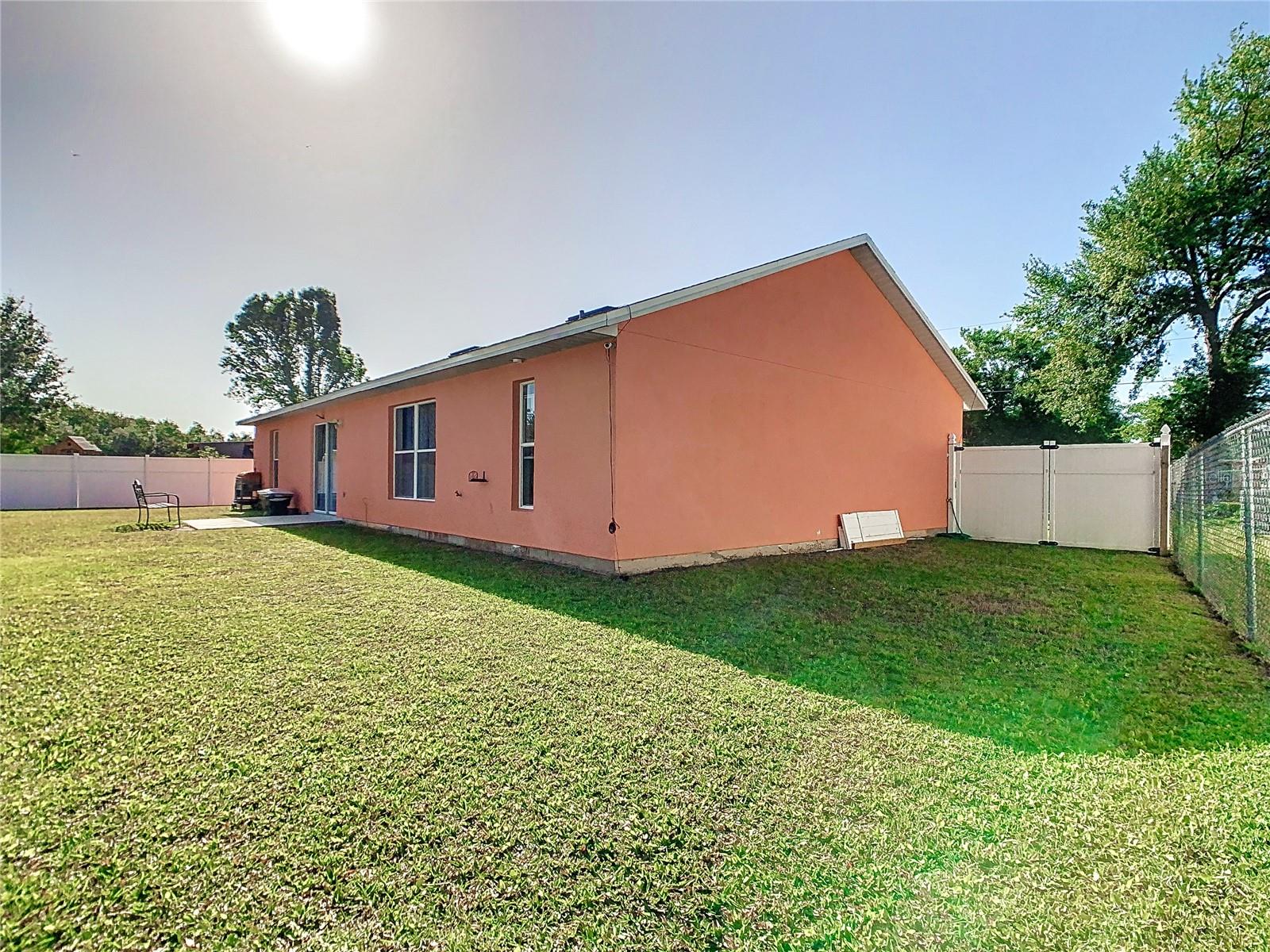 927 NANCY CT