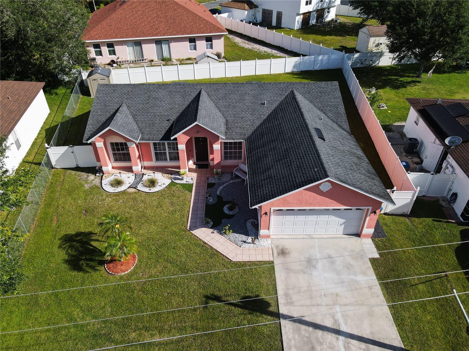 927 NANCY CT