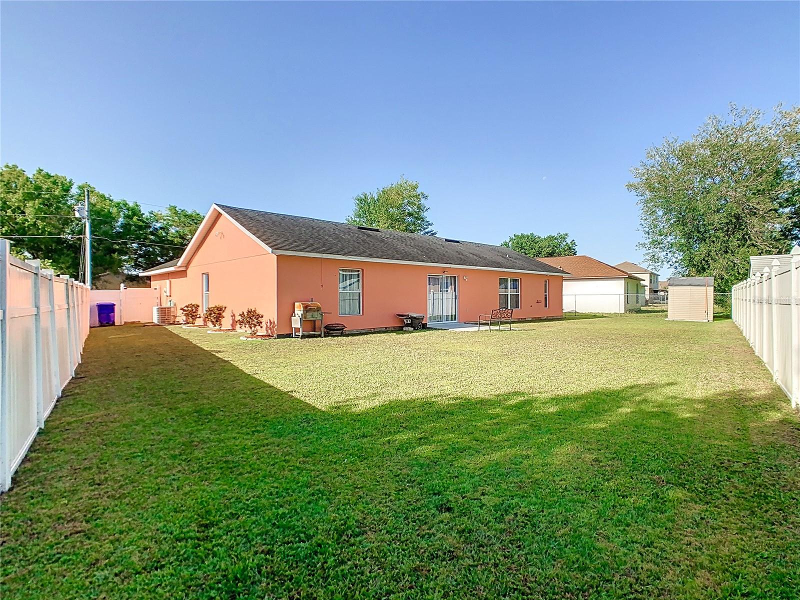 927 NANCY CT