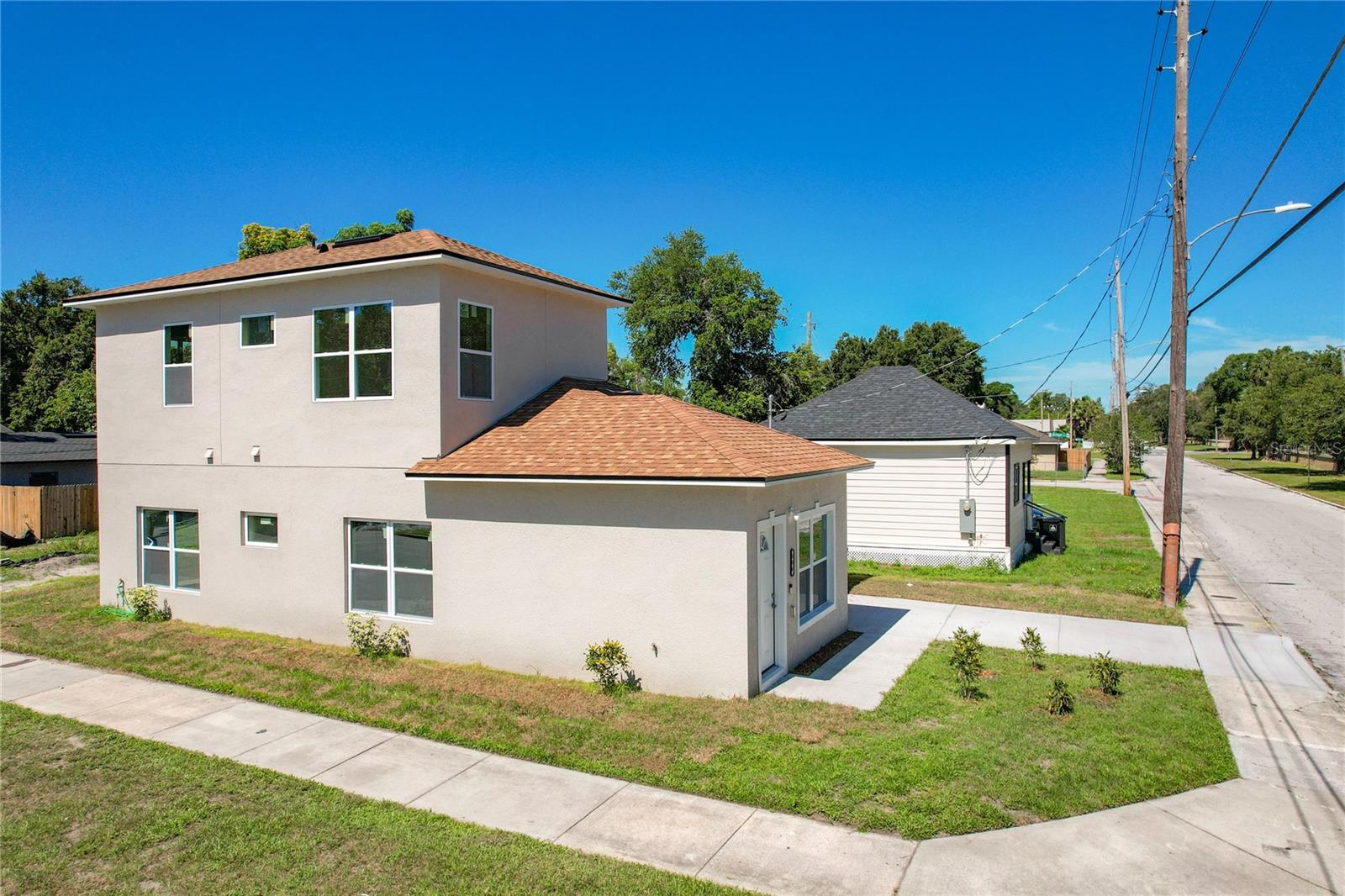 806 CARTER ST