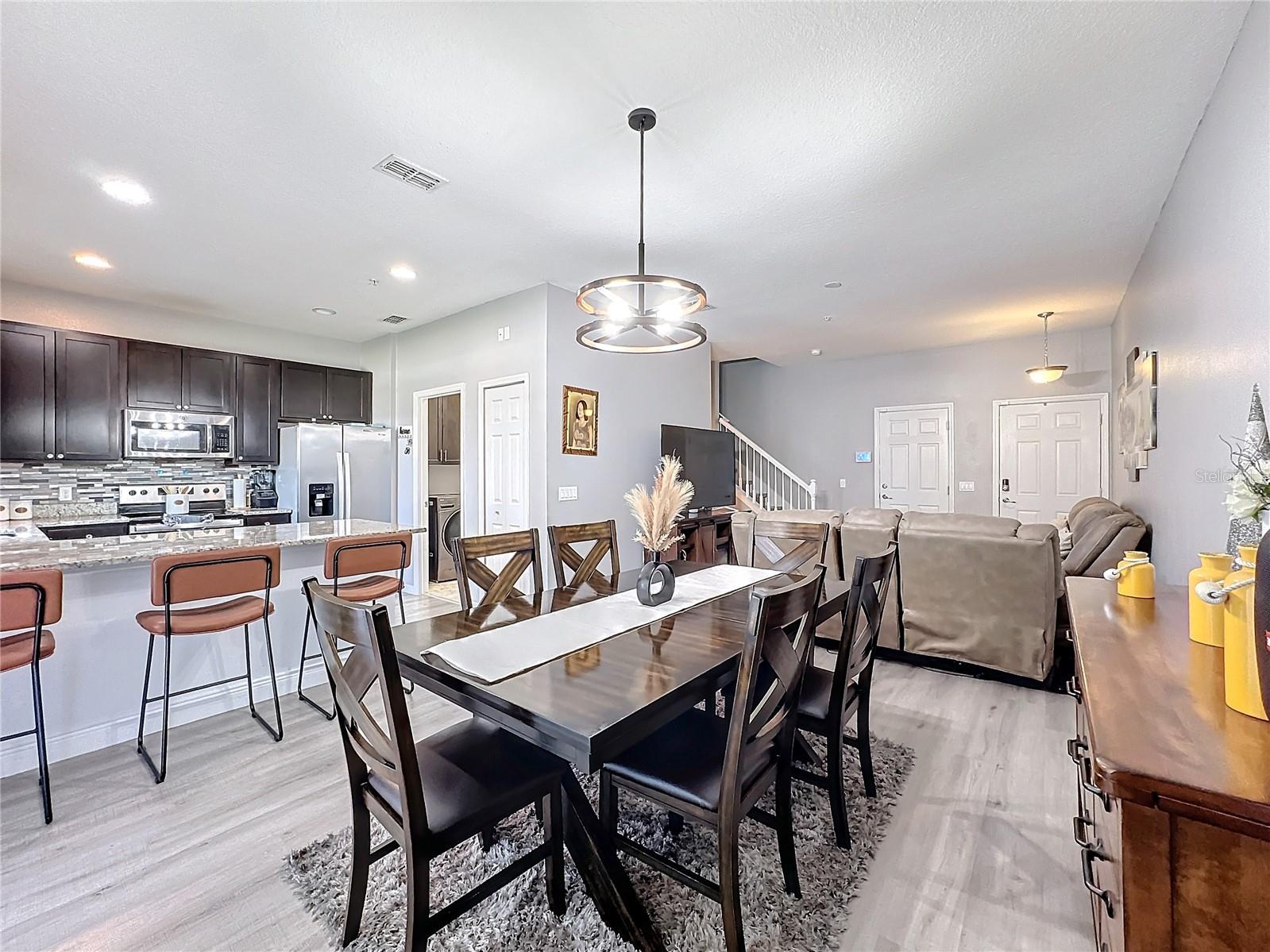 2294 SEVEN OAKS DR