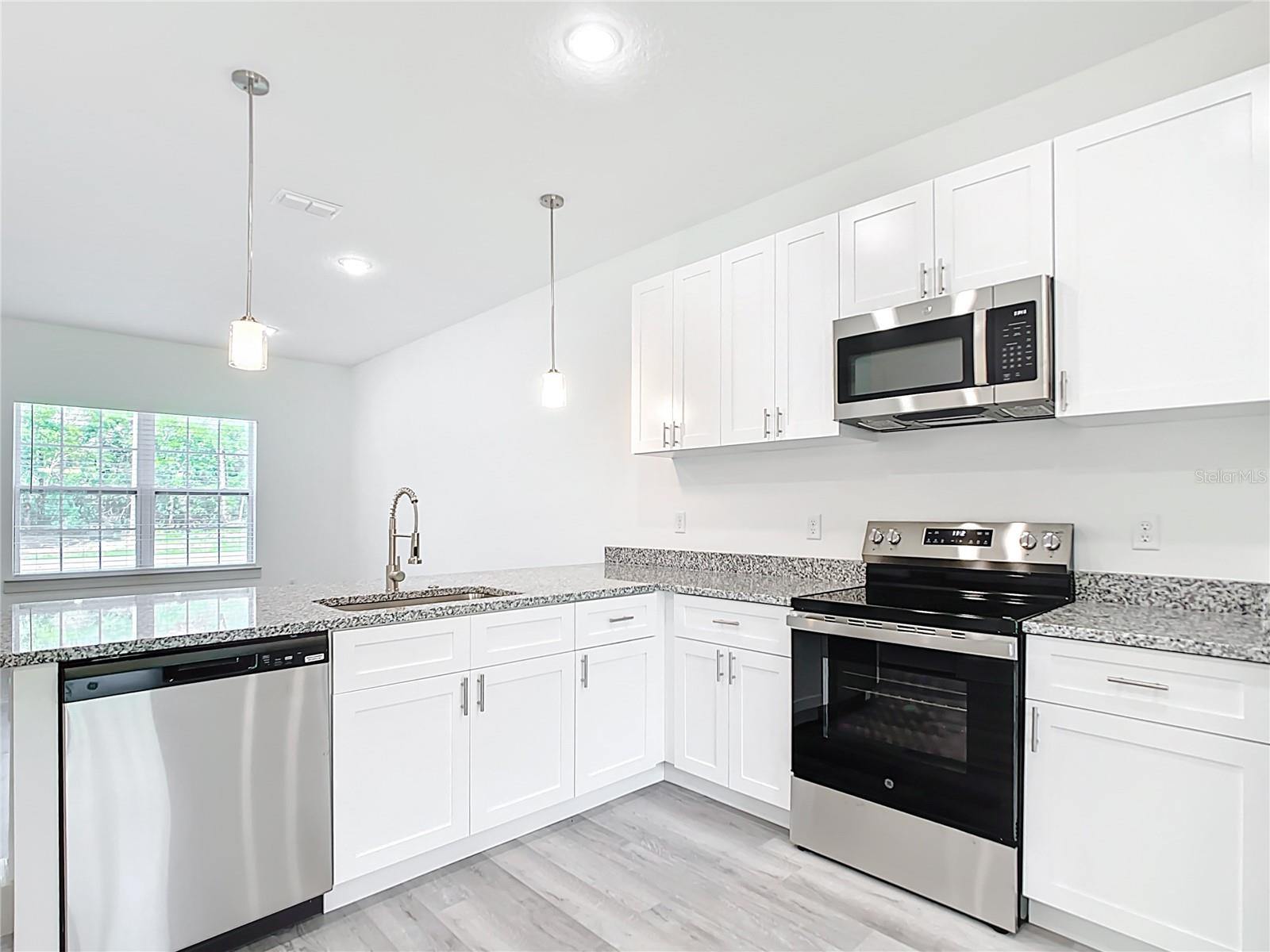 3525 SW 163RD PLACE RD