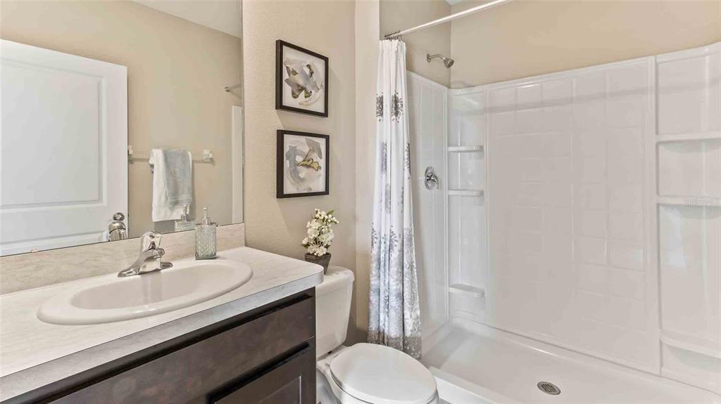 16604 MOSAIC OAR DR